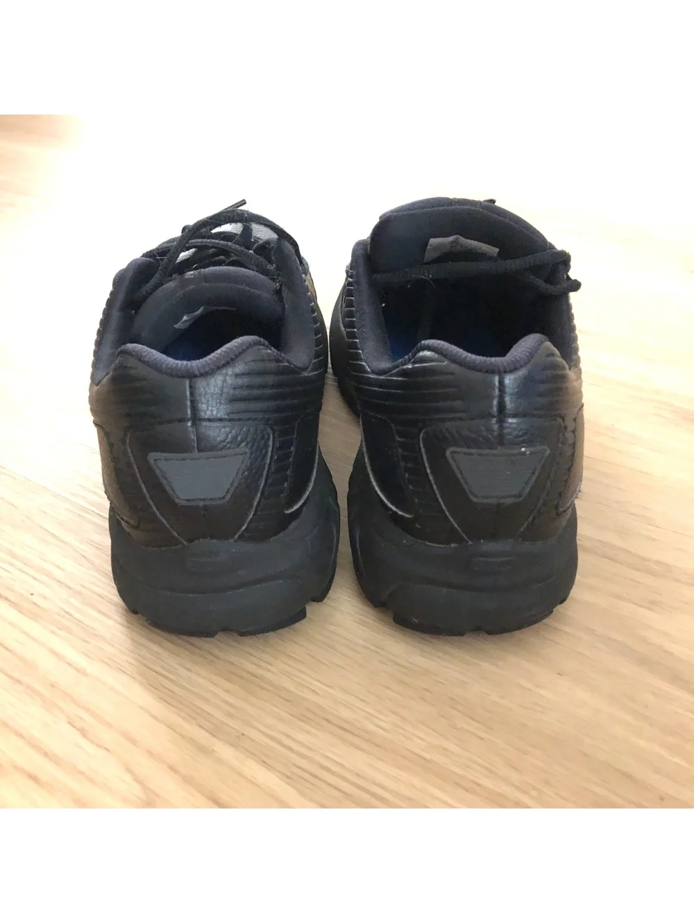 BROOKS ADDICTION WALKER BLACK LEATHER WALKING SHOES MENS SIZE 9.5 NARROW (B)